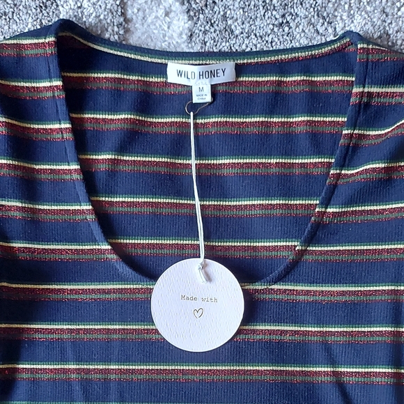 NWT Wild Honey Cropped Shimmery Long Sleeve Tee - Picture 2 of 3